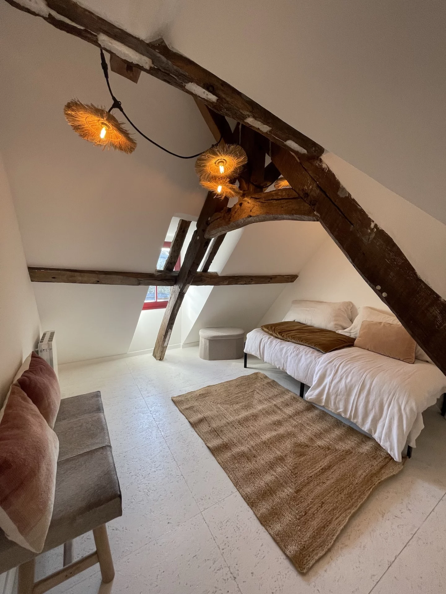 Chambre après rénovation à Pont-l’Évêque