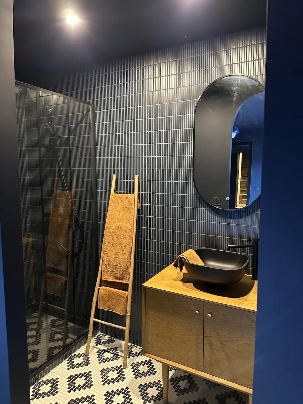 Salle de bain après rénovation à Pont-l’Évêque